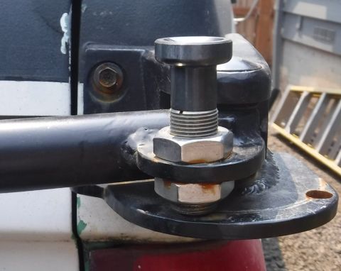 1992 Ford Bronco - Picked up a nice knob for the pull pin and finally installed it.