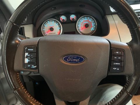 2008 Ford Focus photo
