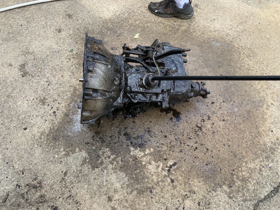 Greasy transmission part on concrete