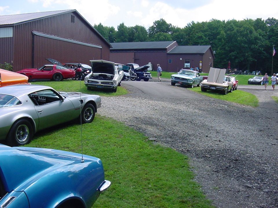 Cars were parked wherever they could find a spot.  But almost nobody found shade!