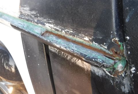 1992 Ford Bronco - Prepping the drip rail and b-pillar for repair. Because Bronco.