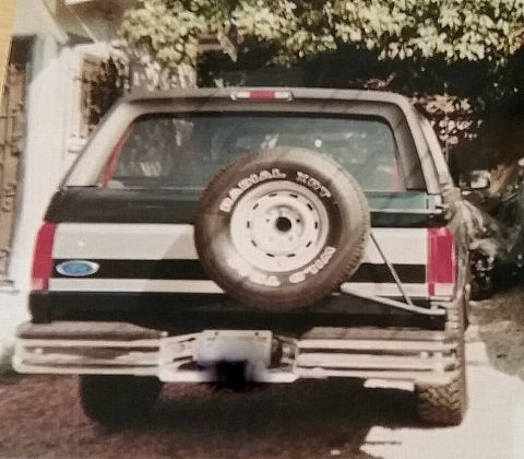 1993 Ford Bronco - 1993 Ford Bronco XLT in 1999 (R-back in 1999)