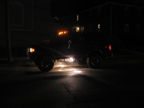 1989 Ford Bronco - rock lights ON!