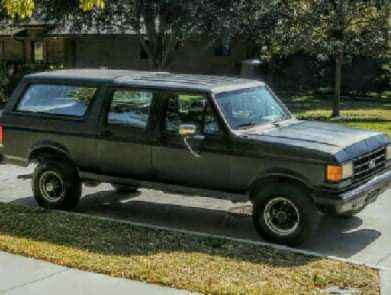 1990 Ford Bronco photo