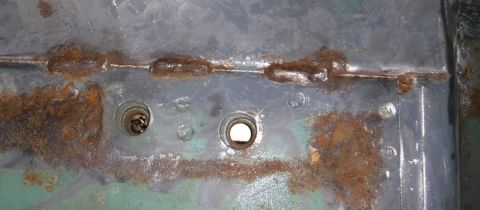 1992 Ford Bronco - No such gap on the driver's side.