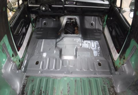 1992 Ford Bronco - Second coat of Rust Bullet drying. That stuff goes on nice and thick! (Pro tip: Toss the brush between coats. I tried cleaning it and ended…