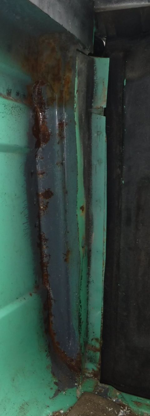 1992 Ford Bronco - Vertical seams alongside the tailgate will get the same treatment as the b-pillar verticals. Not surprisingly, there's a bit of rust under…
