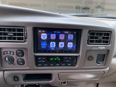2002 Ford Excursion photo
