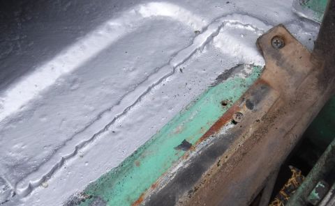 1992 Ford Bronco - I need to shave the welds down a bit flatter for the tailgate weatherstrip to screw down flush. I also forgot to put in the thin metal stri…