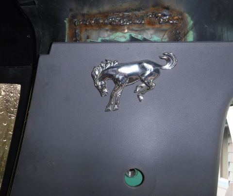 1992 Ford Bronco - I can probably smooth the upper welds and blend it in enough once painted to not be noticeable, but I hoped the inside would clean up bette…