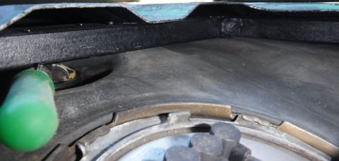 1992 Ford Bronco - Minimal tank-brace clearance ... don't trust other people's estimates of the space between the tank and bed.