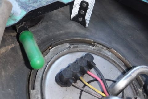 1992 Ford Bronco - Minimal tank-brace clearance ... don't trust other people's estimates of the space between the tank and bed. The reported 1.75" to 3" minim…