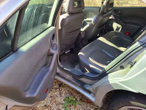 2003 Pontiac Grand Am - The door jambs are very dirty, and the ants use them as highways. IF THE IMAGE IS TOO SMALL, click it.