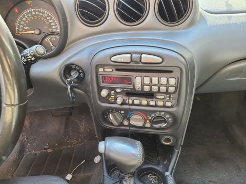 2003 Pontiac Grand Am - This is apparently the highest-option radio, and it seems to still work, although the rear speakers have been replaced. There is no USB pow…