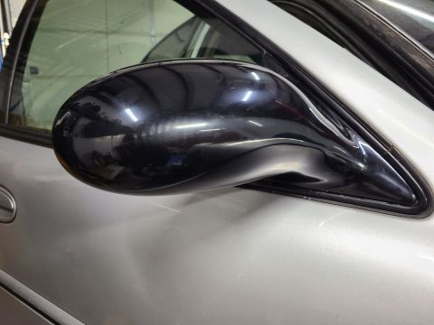 2003 Pontiac Grand Am - The new mirror went on without much drama, despite the door panel not coming off. [url=https://www.supermotors.net/registry/media/1167846]…