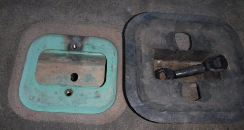 1992 Ford Bronco - Rear seat center catch, before.