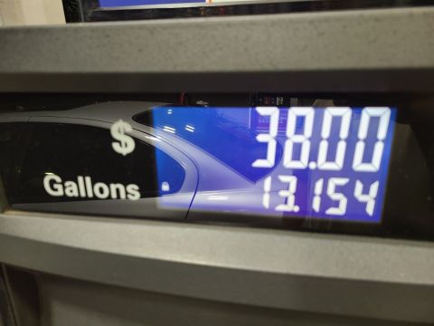 2003 Pontiac Grand Am - Shortly after noticing the low-fuel light & chime, the tank was filled, so it appears to be a ~15gal tank.