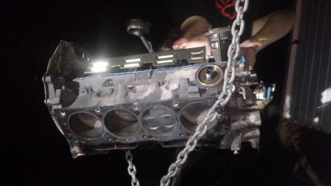 1990 Ford F-250 - stripping down the bottom end to find the issue