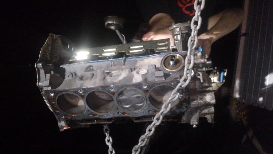 stripping down the bottom end to find the issue