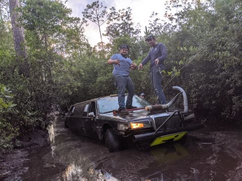 1990 Ford F-250 - mud boggin the limo