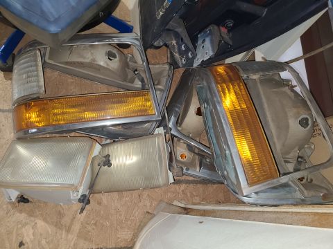 1983 Ford Bronco - '92-97 Headlights (used) IF THE IMAGE IS TOO SMALL, click it. [url=https://www.supermotors.net/registry/media/1126364] https://www.supermot…