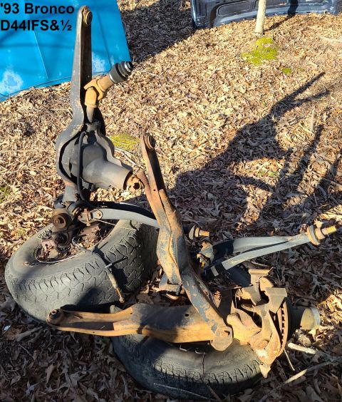 1983 Ford Bronco - Dana 44IFS TTB from '93 Bronco XLT, plus another Right beam IF THE IMAGE IS TOO SMALL, click it.