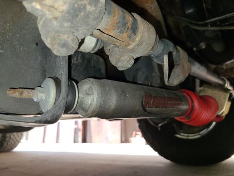 1983 Ford Bronco - Steering Damper Installation w/Quad Front Shocks IF THE IMAGE IS TOO SMALL, click it. I'm not a fan of steering dampers (they're usually in…