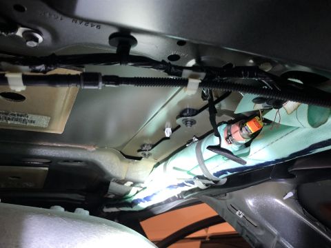 2019 Ford Everest - This photo shows the interior wiring and airbag assembly of a vehicle, not exterior body parts.