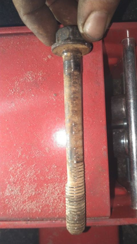 1990 Ford F-250 - the bolts for the rear leafs were worn pretty badly. always good to get new bolts!