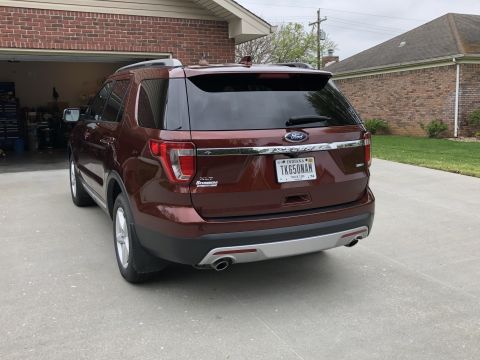 2016 Ford Explorer - Rear view of a 2016 Ford Explorer XLT parked in a driveway.