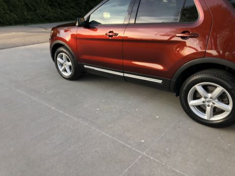 2016 Ford Explorer - This SUV's body style suggests it is from the 2011-2019 generation, not a 2016 model.