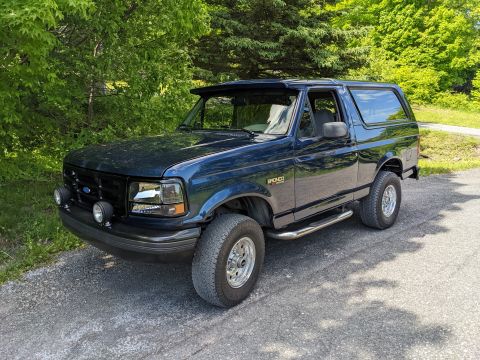 1996 Ford Bronco photo