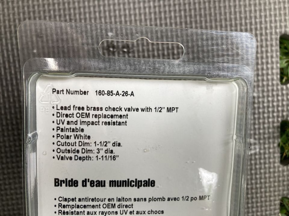 Packaging for a lead-free brass check valve with 1/2" MPT