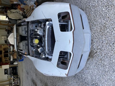 1976 Chevrolet Corvette - This Chevrolet Corvette's body style suggests a 1975 model year, not the claimed 1976.