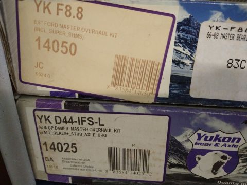 1996 Ford Bronco - Yukon Gear & Axle master overhaul kits for Ford F8.8 and D44IFS differentials are shown.