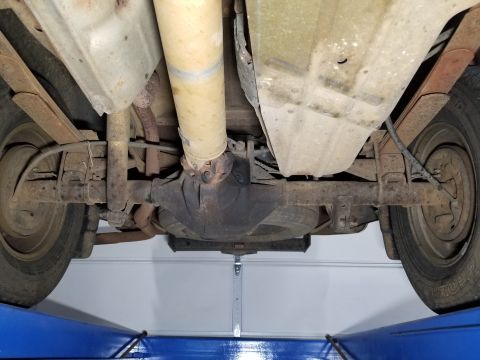 2003 Ford Ranger - The undercarriage shows no signs of off-roading or modification.