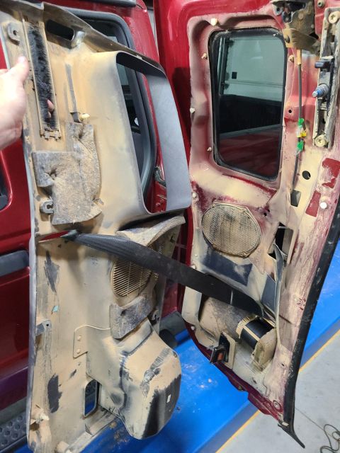 2003 Ford Ranger - The rear door cables were shot (as usual), but I wasn't expecting the inside to be THIS dusty. Turns out, the whole truck was, but the visi…