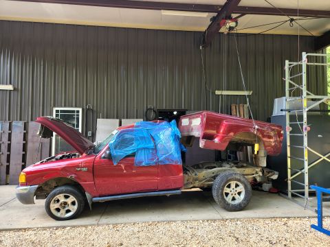 2003 Ford Ranger - It took less than an hour to get the bed off. IF THE IMAGE IS TOO SMALL, click it.