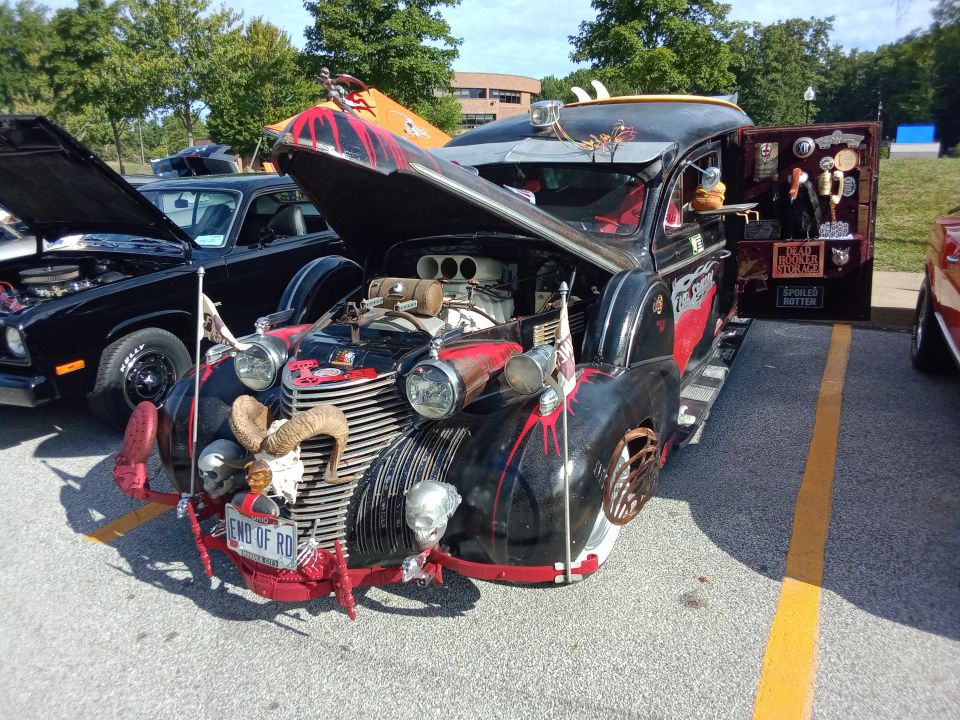 A '39 Cadillac Hearse done up as a rat rod hearse!