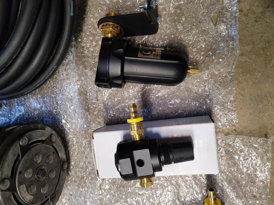 Air filter/water separator and pressure regulator with brass fittings, hose and clutch pulley