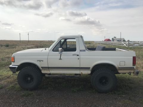 1989 Ford Bronco photo