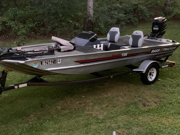 1989 Tracker Pro “Vivian”