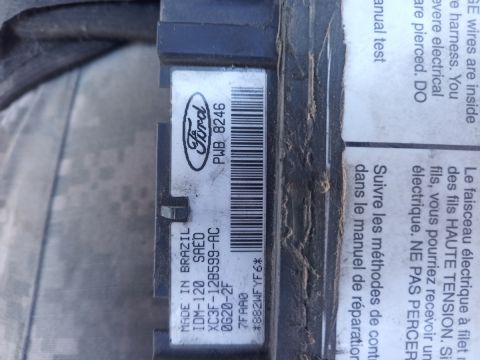 2001 Ford Excursion - This is a Ford electronic control module, not a 2001 Ford Excursion.