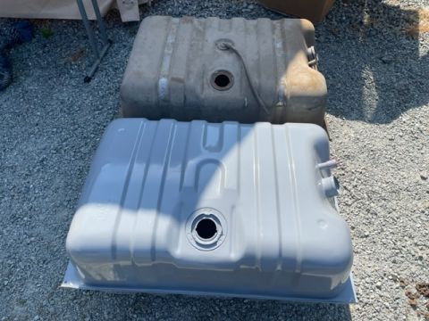 1978 Ford Bronco - Ordered a 78 tank but the original was a 79 that has the vent, Apparently Broncos in 78 were updated with vented tanks for California emiss…