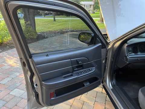 2001 Ford Crown Victoria