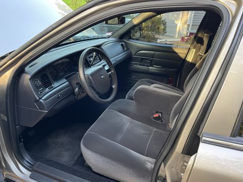 2001 Ford Crown Victoria