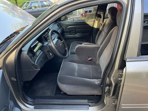 2001 Ford Crown Victoria