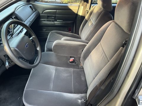 2001 Ford Crown Victoria
