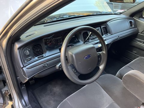 2001 Ford Crown Victoria