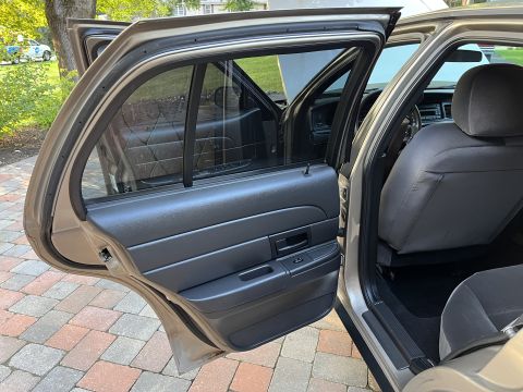 2001 Ford Crown Victoria
